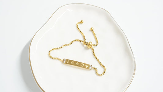 Gold Tone Chain Bracelet with Sun Ray Pendant and Clove Charm Adjustable Bangle - 18K Stainless Steel Gold-Plated Chain Jewelry